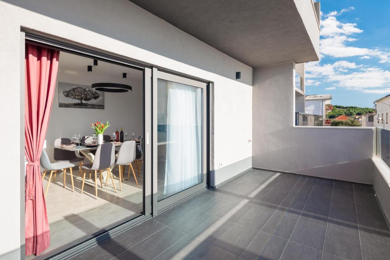 Luxury Apartment Lorena - Private Heated Pool - Jesenice  Exterior foto